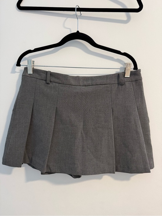 Zara Dresses & Skirts - Zara Gray Pleated Mini Skirt